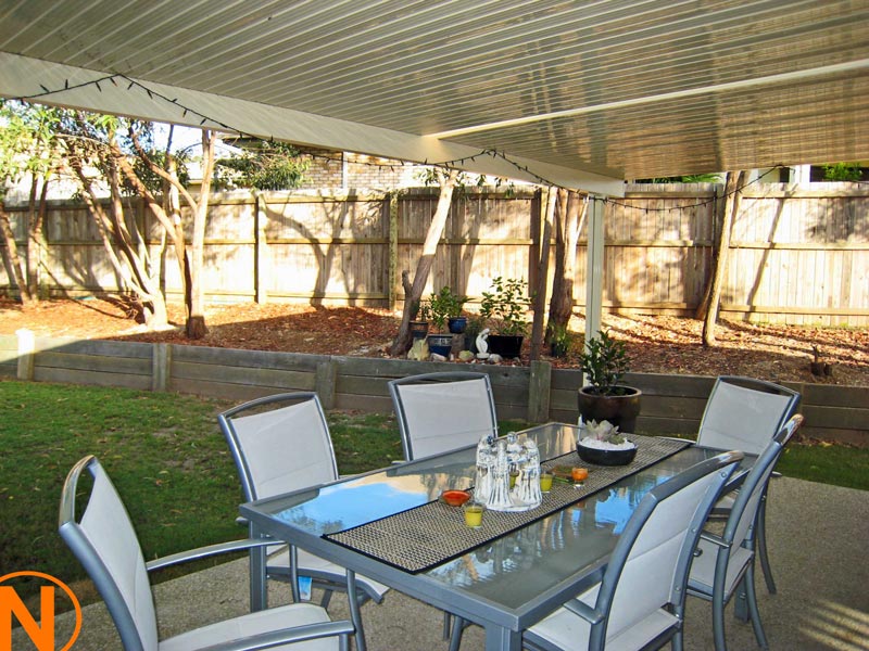 Near New & Side Access! Picture 3