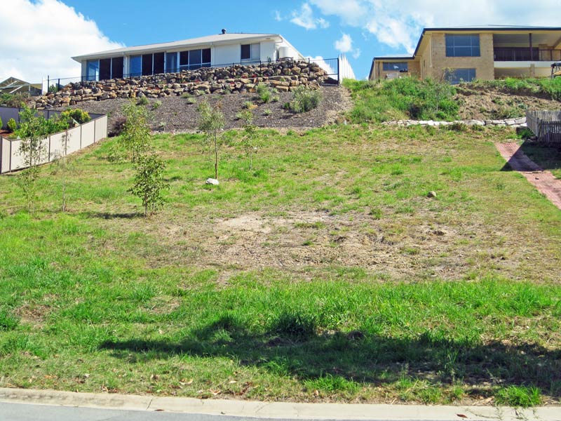 Beautiful Block with North Easterly Aspect Picture 1