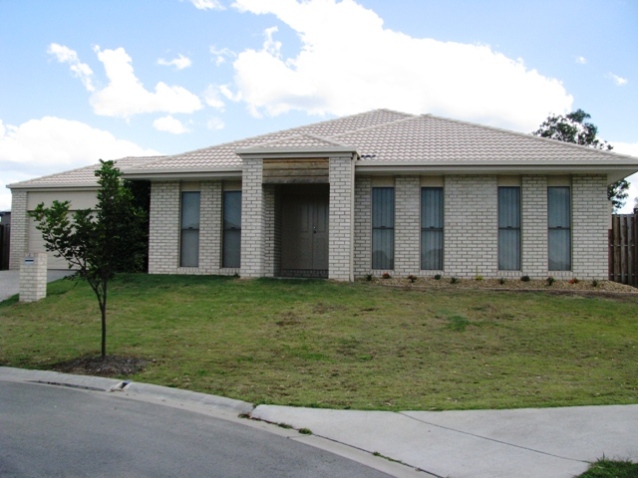 GREAT FAMILY HOME Picture 1