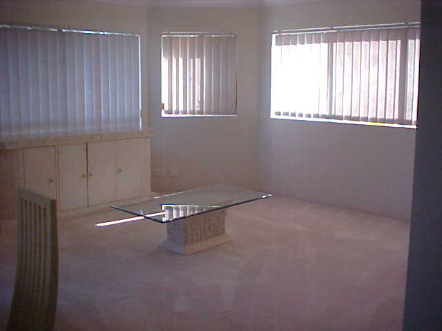 PARTLY FURNISHED UNIT Picture 3