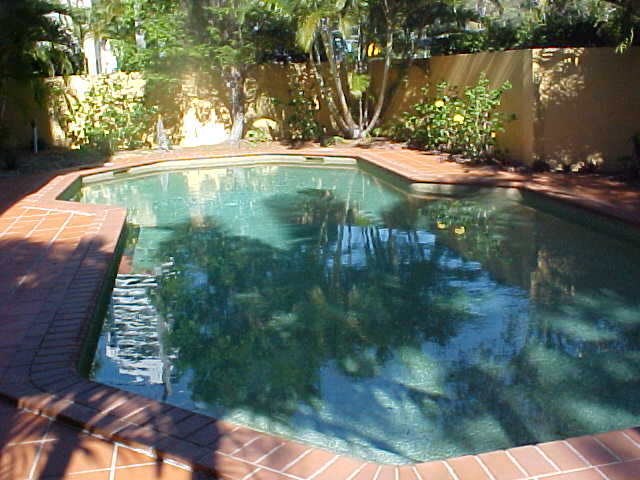 PARTLY FURNISHED UNIT Picture 2