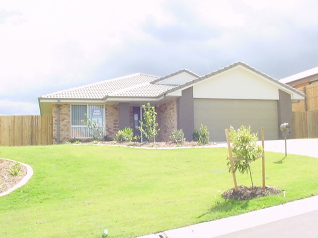 FAMILY HOME Picture 1