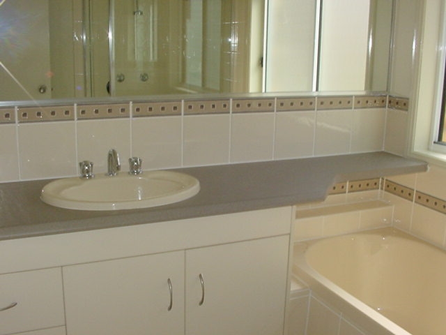 FAMILY HOME Picture 2