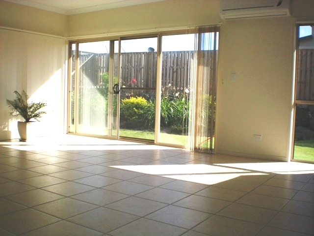 GREAT LOCATION ! Picture 2