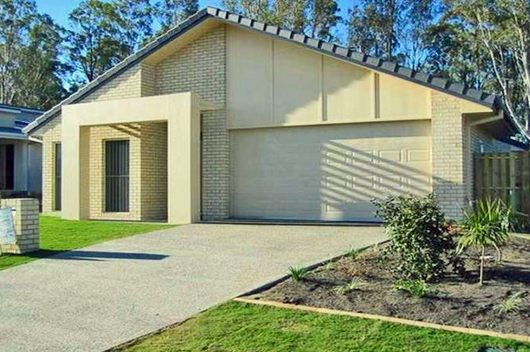 GREAT FAMILY HOME Picture 1