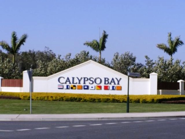 PARADISE BY THE WATER Picture 3