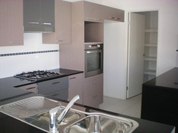 JUST LIKE NEW ! Picture 2