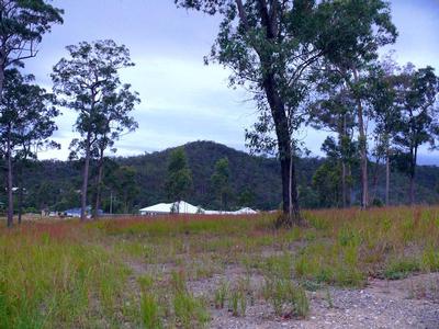 LAND IN MAUDSLAND Picture