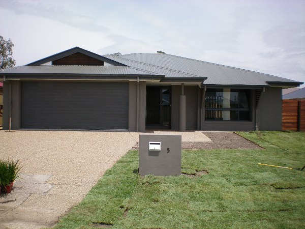 FAMILY WANTED! Picture 1