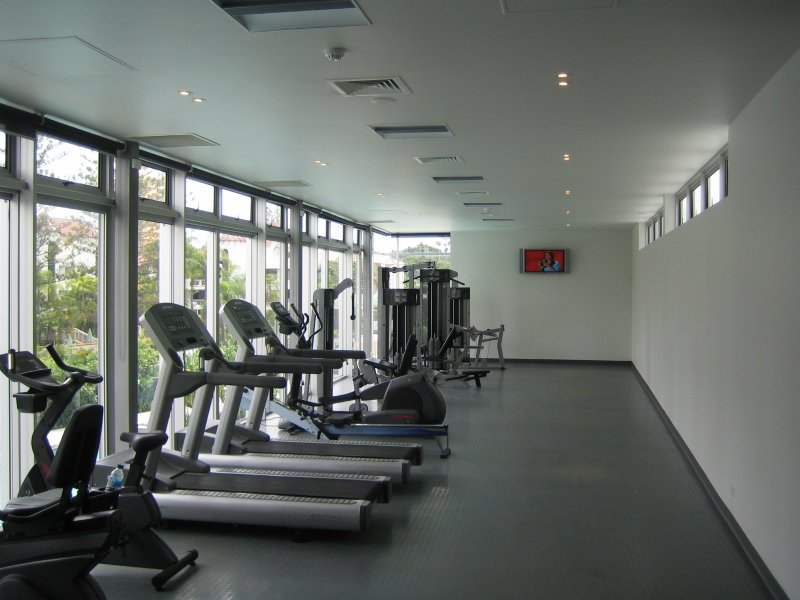 Q1 - Owner selling $100,000 below others! Picture 2