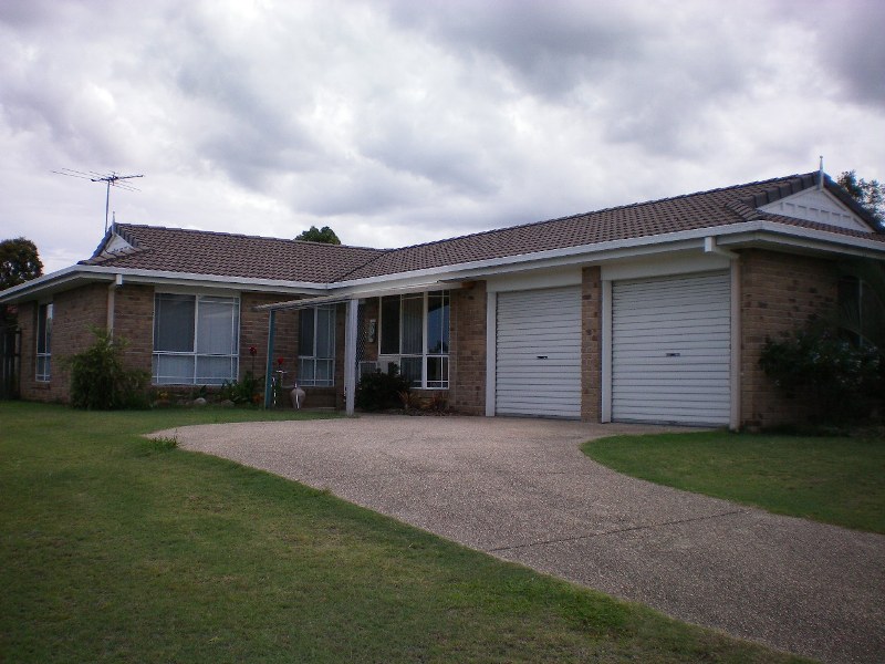 UNDER $380,000 IN ORMEAU Picture 2