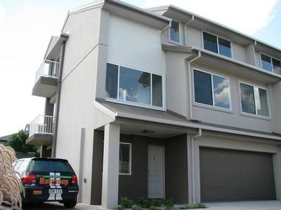 SPECTACULAR LOCATION AND DESIGN! Picture