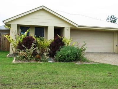 LARGE FAMILY HOME! Picture