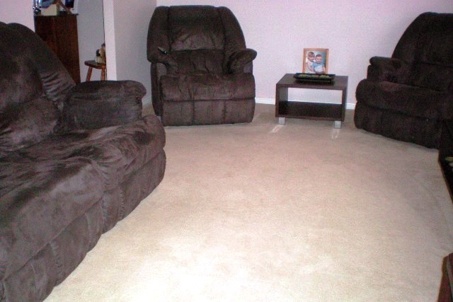 REGENTS PARK HOME WITH SOLAR HEATED POOL - $399,000 Picture 3