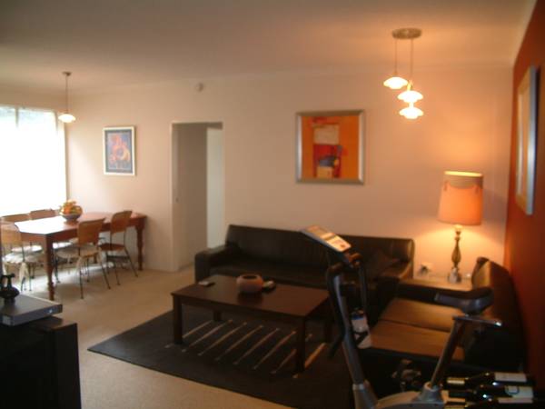 CLOSE TO NEW SHOPPING COMPLEX Picture 2