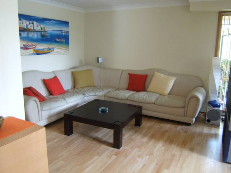 Quality Duplex - 4brm Beauty!! Picture 2