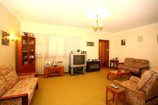 EXCELLENT VALUE Picture 3