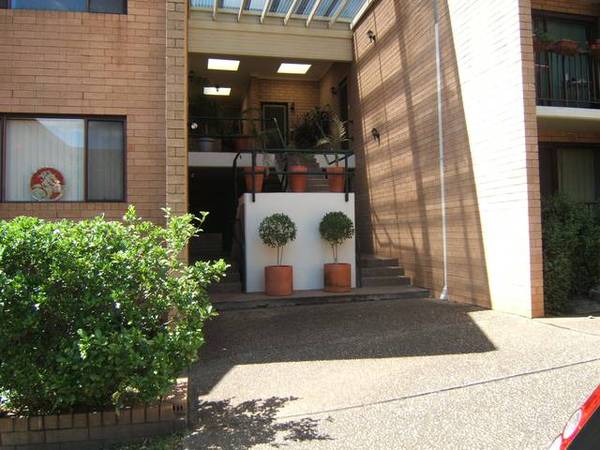 Spacious 2 Bedroom Unit Picture Spacious 2 Bedroom Unit Picture