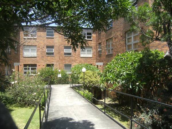 180 degree city views - Panoramic. Picture 1