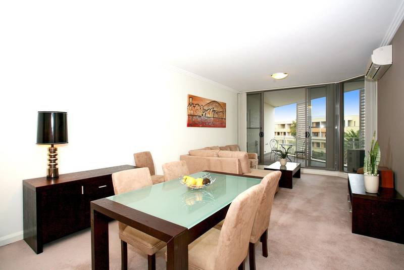 EXCEPTIONAL VALUE FOR THE WATERFRONT Picture 2