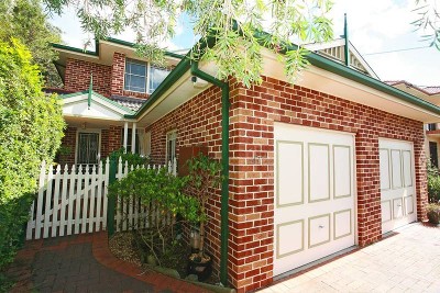 STONE'S THROW TO WATER AND PARKS Picture STONE'S THROW TO WATER AND PARKS Picture