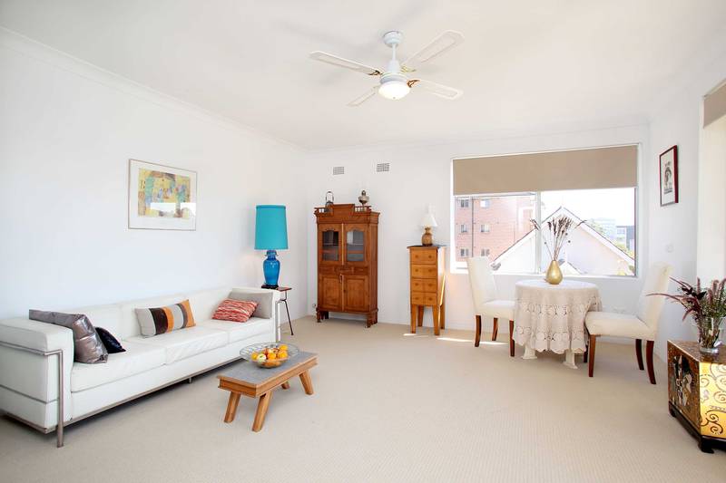 Rarely Found North East Facing Stylish THREE Bedroom Picture 2