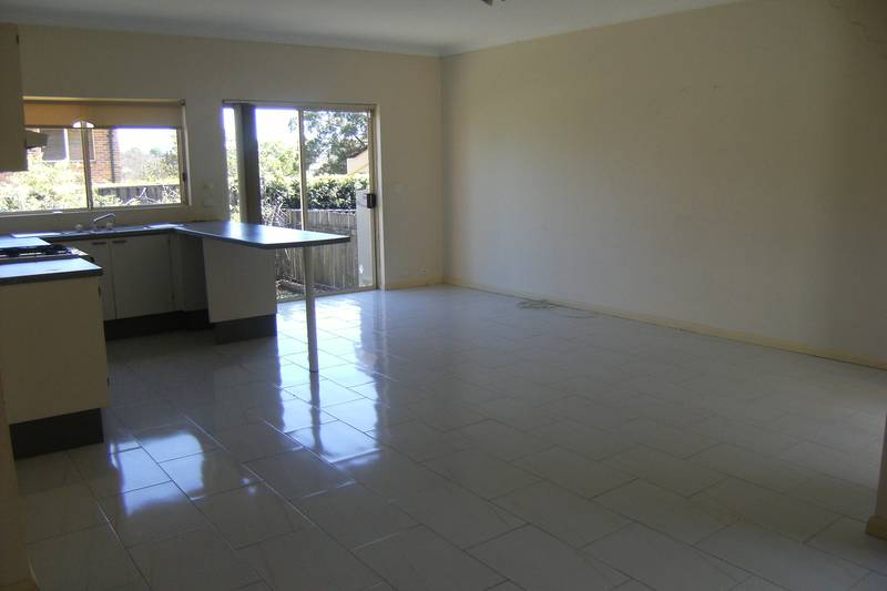 SUPER LOCATION Picture 2