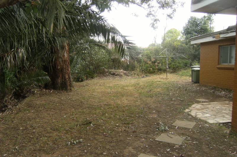 1 BEDROOM GARDEN FLAT Picture 2