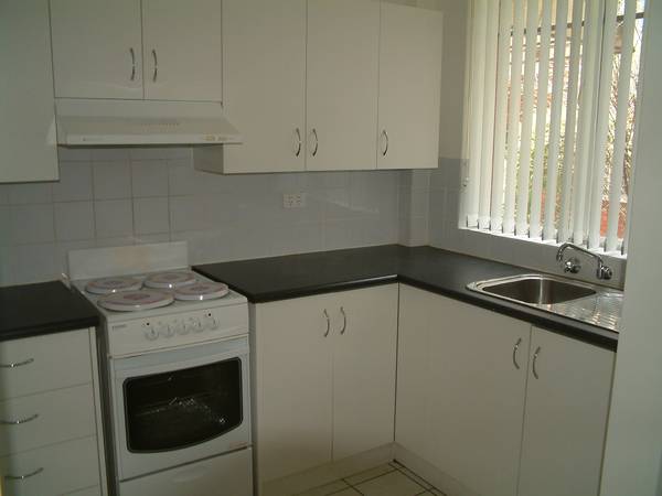 Sparkling 2 Bedroom Unit Picture 2