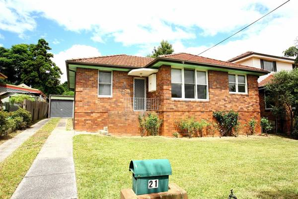 GREAT NEIGHBOURHOOD Picture 1