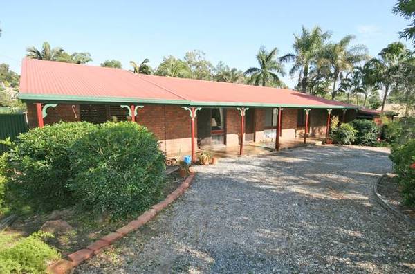 SUBDIVIDABLE - R600 - 2309m2 Picture 1