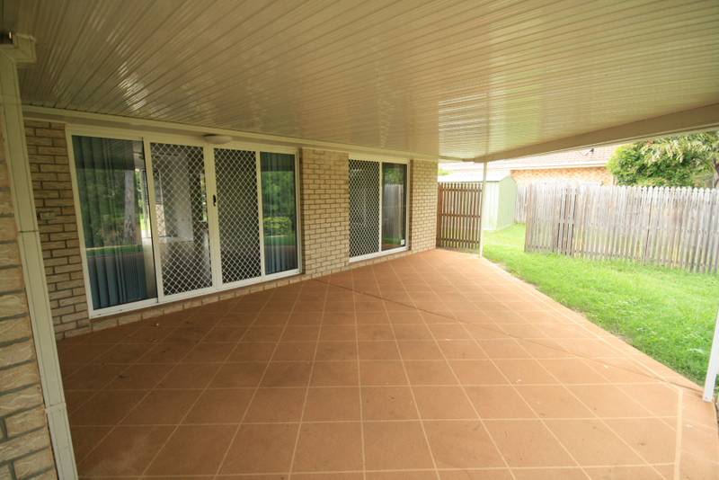 Logan River frontage Picture