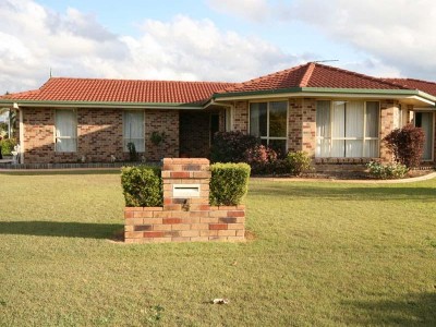 PEACE OF MIND - LIVE AND PLAY SAFE Picture