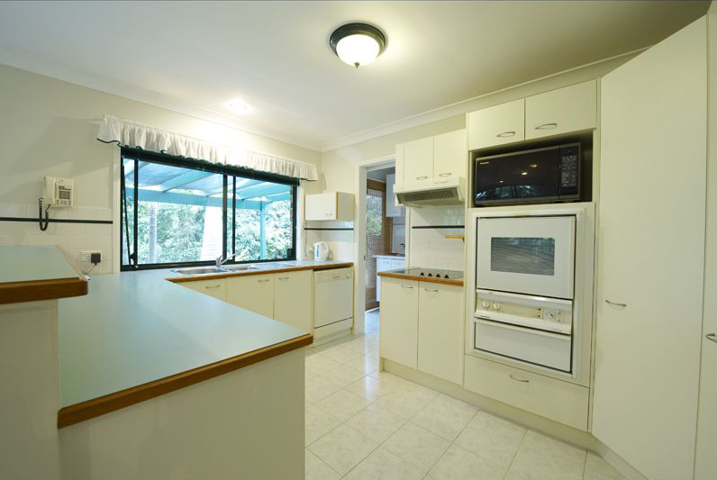 POSITION, PRIVACY & CHARACTER Picture 3