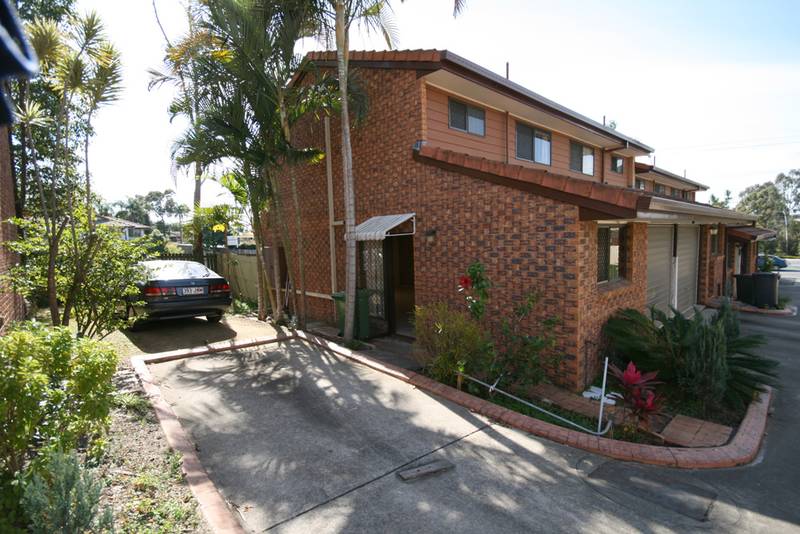 LOW Body Corp FEES - $195 / 1/4!!! Picture 1