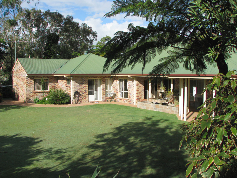 OLD WORLD CHARM - A CLASS APART Picture 3