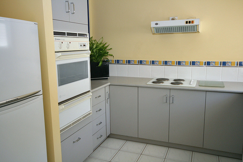 OUR VERY SPECIAL TOWNHOUSE - SUPERBLY REFURBISHED. Picture 3