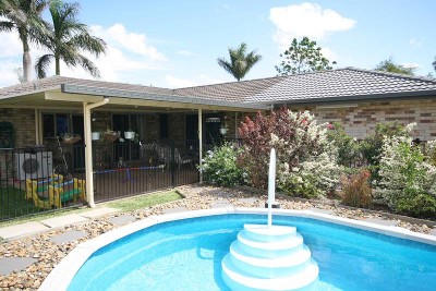 OWNERS PACKED & READY TO MOVE - REDUCED TO SELL - NOW $445,000 Picture