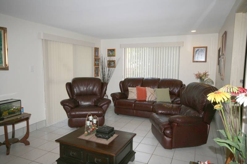 ONE AND A QUARTER ACRES IN TANAH MERAH Picture 3