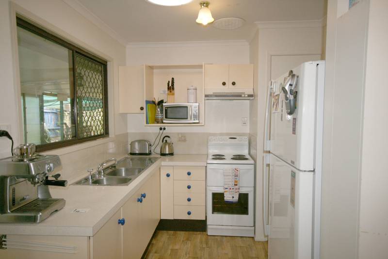 CUTE AS BUTTON Picture 3