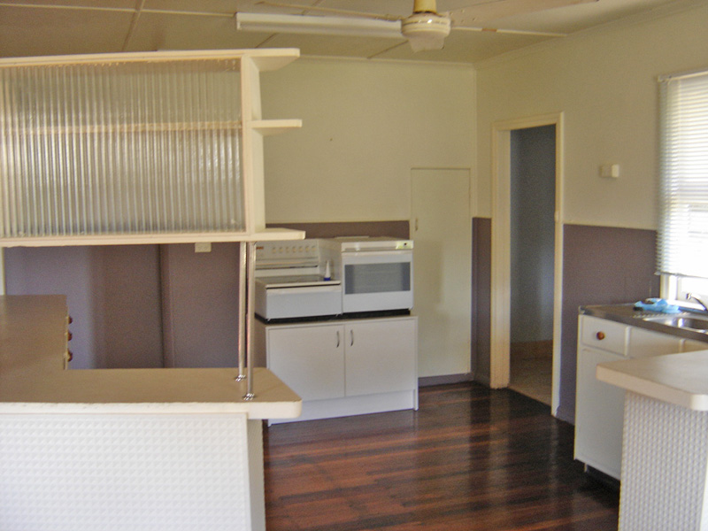 TANAH MERAH Picture 2