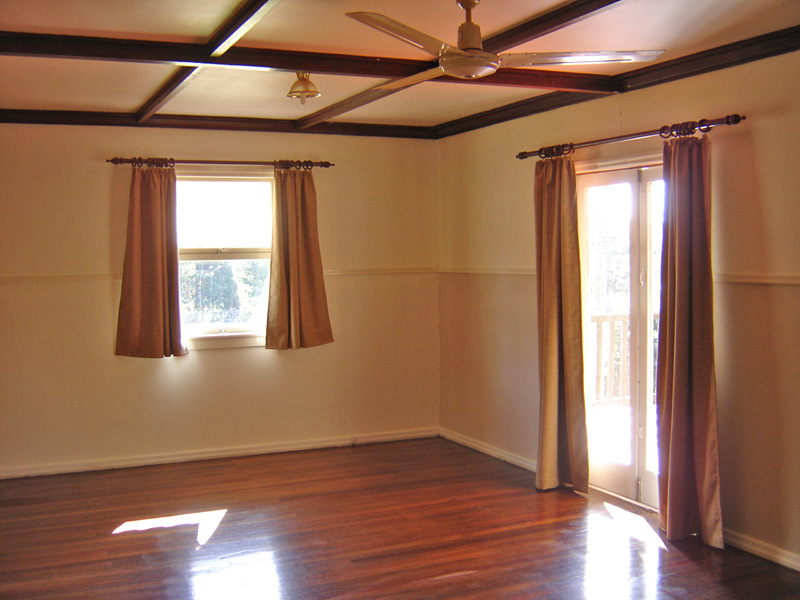 TANAH MERAH Picture 1