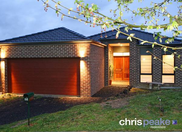 STYLISH, LIGHT AND SPACIOUS Picture 1