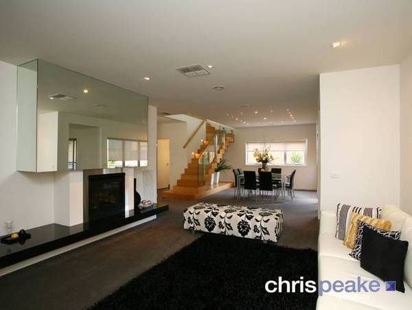 LUXURIOUS LIVING Picture