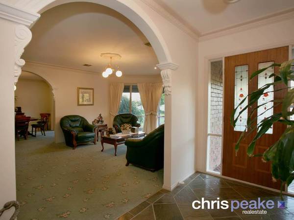 ALLURING, FAMILY
LIVING Picture