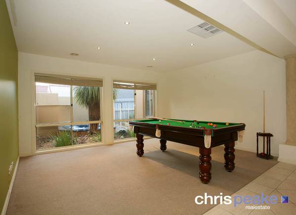 ENTERTAINING IN MIND Picture