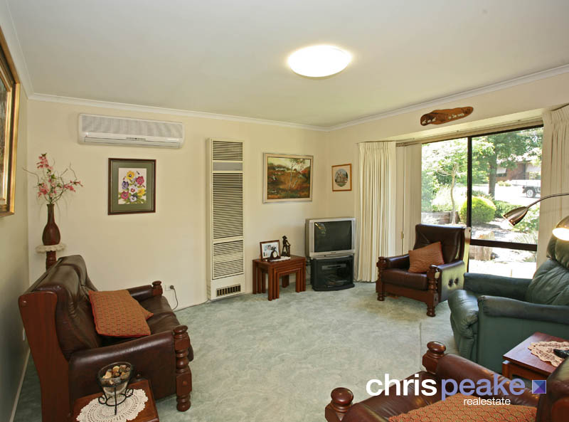 ***Garden & Lawn Maintenance included in the rent.*** Picture