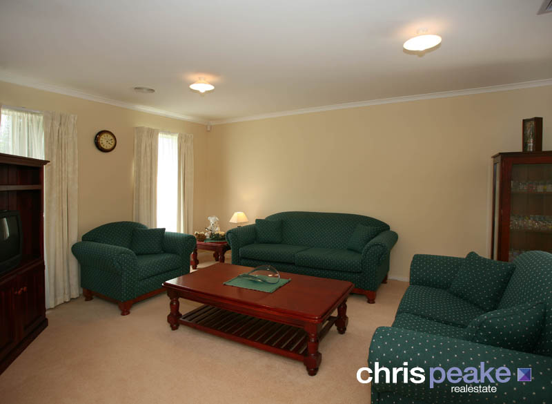 SPACIOUS, AFFORDABLE AND PERFECTLY POSITIONED Picture 3