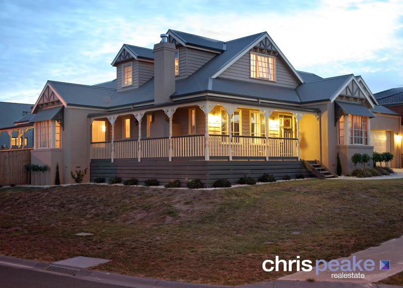 ALL THE CHARM OF YESTERYEAR Picture 1