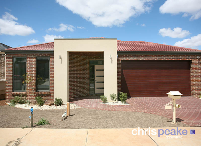 MODERN ELEGANCE Picture 1